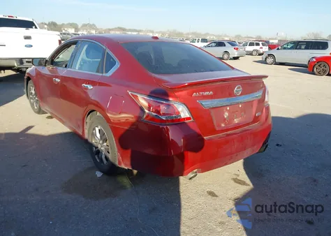 2015 Nissan Altima 2.5 S из США, поврежденный, VIN 1N4AL3AP1FN911383